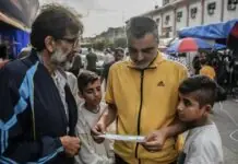 Israeli army, nagpalapta sang mga leaflets sa Gaza City nga nagapanawagan sang evacuation sa mga residente Israeli army, nagpalapta sang mga leaflets sa Gaza City nga nagapanawagan sang evacuation sa mga residente