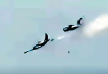 Duha ka military training aircraft nagbunggu-anay sa kahanginan sa Fernando Air Base sa Batangas; Apat ka mga personnel sang Philippine Air Force, patay