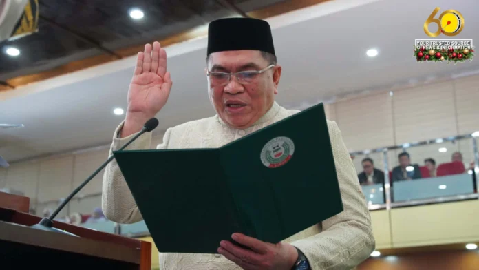 Abdulraof “Sammy Gambar” Macacua, gin-eliher bilang labing una nga Chief Minister sang BARMM Abdulraof “Sammy Gambar” Macacua, gin-eliher bilang labing una nga Chief Minister sang BARMM