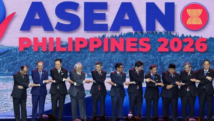 DOT, nagpatigayon sang 1 month training program sa mga frontliner bilang preparasyon sa pag-host sang Pilipinas sa 49th ASEAN Summit and Related Meetings sa Nobyembre. DOT, nagpatigayon sang 1 month training program sa mga frontliner bilang preparasyon sa pag-host sang Pilipinas sa 49th ASEAN Summit and Related Meetings sa Nobyembre.