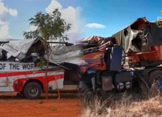 22 patay, 24 pilason sa pagkabunggo sang isa ka bus sa cargo truck sa Kenya