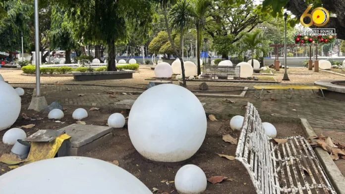 Negros Occidental Historical Council, nanawagan kay Mayor Greg Gasataya nga kakason ang mga light balls nga ginbutang sa Bacolod City Public Plaza Negros Occidental Historical Council, nanawagan kay Mayor Greg Gasataya nga kakason ang mga light balls nga ginbutang sa Bacolod City Public Plaza