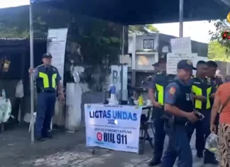 Handumanan Cemetery, ginalibot na sang mga kapulisan agud masiguro ang seguridad sang mga nagabisita pila ka adlaw antes ang November 1. Handumanan Cemetery, ginalibot na sang mga kapulisan agud masiguro ang seguridad sang mga nagabisita pila ka adlaw antes ang November 1.