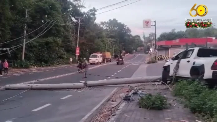 Concrete nga poste sang Negros Power sa Brgy Granada, natumba matapos mabungguan sang pickup Concrete nga poste sang Negros Power sa Brgy Granada, natumba matapos mabungguan sang pickup