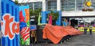 Props sang Sum-ag Elementary School para sa Masskara Street Dance and Arena Competition, gindala sa venue alas-2:00 sang kaagahon