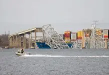 Dua a bangkay, nasarakan iti napasamak a panag-collapse ti rangtay idiay Baltimore, Maryland, Estados Unidos