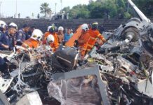 Sangapulo nga indibidual, pimmusay kalpasan a nagbinnangga ti dua a Malaysian navy helicopters iti tangatang