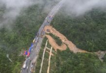Kalsada idiay Guangdong, China, narba; uppat a pulo ket walo nga indibidual, pimmusay