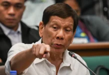 Sigud a kameng ti Philippine National Police, inakusaranna ni sigud a President Rodrigo Duterte a “protector” iti dua a tao nga adda pakainaiganda iti panaglako ti iligal a droga