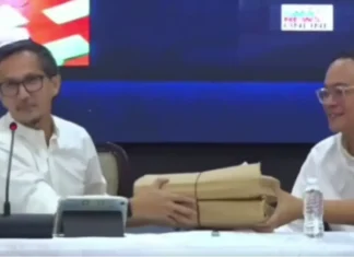 Dokumento ti ahensia ken dadduma pay a napateg a papeles ti DPWH, impaima ni outgoing DPWH Sec. Dizon kenni incoming DPWH Sec. Lopez