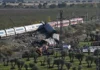Agarup 68 nga indibidual, pimmusay iti panagbinnangga ti dua a high-speed train sadiay Spain, maysa a Pilipino, nadangran