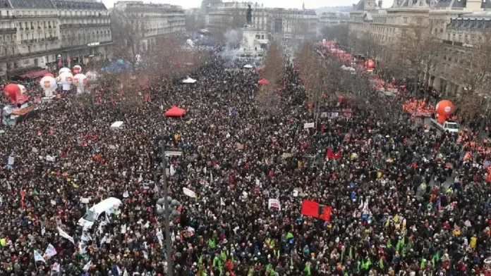 Mga Filipino sa Italy, gipa-amping sa embahada tungod sa nagpadayong protesta