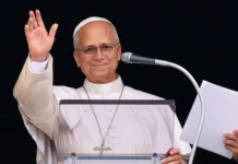 Pagpakita ni Pope Leo XIV sa bintana sa Vatican human sa operasyon, gihangop sa mga tawo