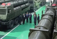 Nokor leader Kim, gipasigarbo ang bag-ong rocket launchers