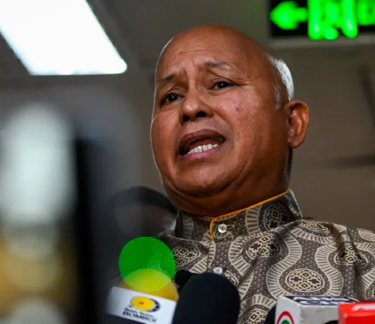DILG, nagpadayon sa negosasyon aron malikayan ang posibleng komprontasyon atol sa pagdakop kang Sen. Bato