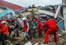 Banta ng landslide, dagdag banta sa mga residente ng Indonesia matapos ang pagtama ng 5.6 na lindol