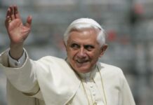 Mga residente ng Italy, patuloy ang pakikiramay sa namayapang si Pope Benedict XVI