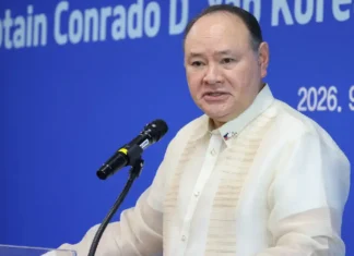 DND chief: dapat ipagbawal sa matataas na government official na magkaroon ng business deal sa ibang bansa