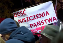 Pangulo ng Poland, minadaling umuwi kasunod ng tensiyon sa kanilang Constitutional Tribunal