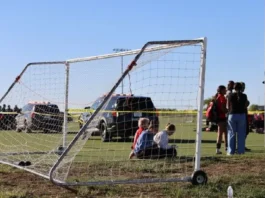 Dalawa patay, 10 sugatan matapos araruhin ng truck ang youth soccer match sa Kansas, USA