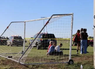 Dalawa patay, 10 sugatan matapos araruhin ng truck ang youth soccer match sa Kansas, USA