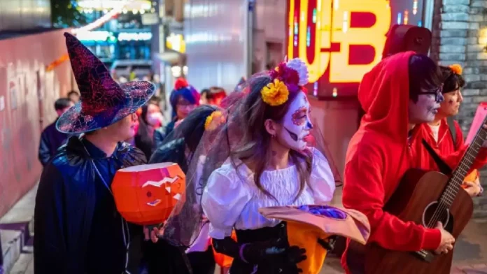HALLOWEEN PARTY