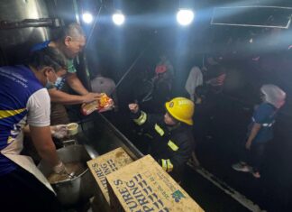 OVP, NAGPANGHATAG OG INIT NGA PAGKAON SA MGA BOMBERO UG RESPONDERS SA BUCANA
