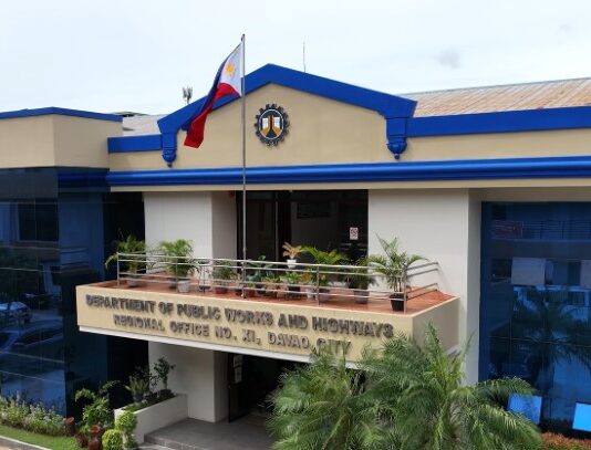 TULO KA DPWH OFFICIAL SA DAVAO CITY, GITANGTANG SA PUWESTO TALIWALA SA IMBESTIGASYON SA GIINGONG IREGULARIDAD SA FLOOD CONTROL PROJECTS
