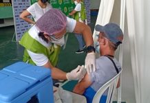 Health workers sa dakbayan nga nabakunahan sa COVID 19 vaccine mukabat na sa 1,186