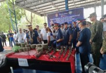 Mga gisurender nga armas sa region 12 gipresenta kang PNP Chief Acorda
