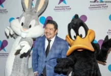 Award-winning voice actor sa “Looney Tunes” nga si Eric Bauza nitaliwan na sa edad nga 46