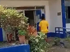 Amahan mireklamo sa kapulisan human giingong gipasakitan ang anak sulod sa classroom