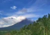Bulkang Mayon, muling nagbuga ng abo ayon sa PHIVOLCS
