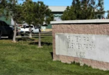 Balay sa suspek sa pagpamusil sa eskwelahan sa Oregon, gisuyod sa mga otoridad