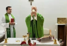 Pope Leo XIV nagpakita pag-usab sa publiko human sa usa ka malampusong operasyon.