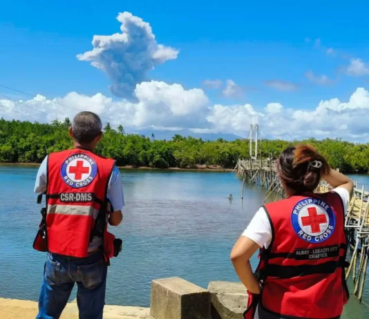PRC, nagpadala og Rescue Team sa Albay human ipataas sa alert level 3 ang bulkang mayon