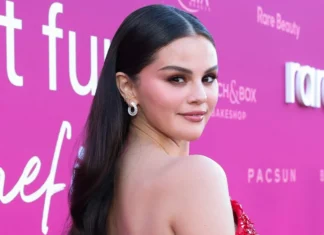 Selena Gomez, gibutyag nga nadaot ang iyang tingog tungod sa paggamit og vape