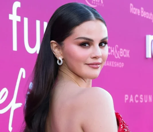 Selena Gomez, gibutyag nga nadaot ang iyang tingog tungod sa paggamit og vape