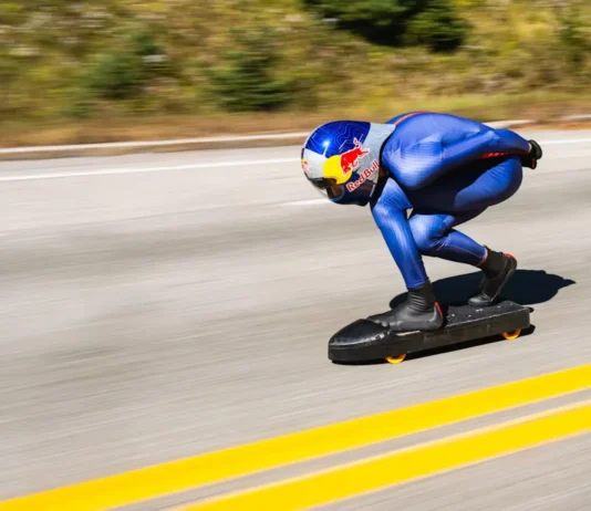 ‘Skateboarder’ gikan sa Spain, nakakab-ot sa bag-ong Guinness World Record sa pinakapaspas nga pagpadagan og ‘skateboard’