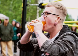 Chef sa Finland, nakakab-ot og world record sa pinakapaspas nga pag-inom og orange soda