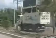 Truck sang Beautification Division sang Iloilo City Government nga naglabay sa bike lane, wala nakaluwas sa masipat nga mata sang mga Ilonggo