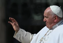 Pope Francis, nagpanawagan sang global ban sa surrogacy
