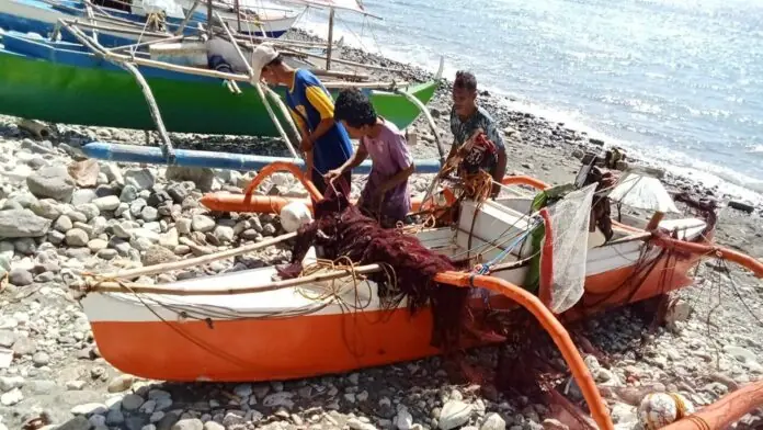 FISHERMEN RESCUED