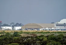 US Marines helicopter nga may sakay nga lima ka mga tawo, missing