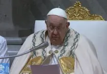 Pope Francis, nagpanguna sa Easter Vigil Service isa ka adlaw matapos nag-atras sa pagpasakop sa Via Crucis ceremony