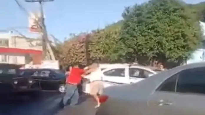 TAXI DRIVER VS ANOTHER DRIVER