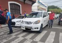 Duha ka indibidwal, pilason matapos nabunggoan sang taxi sa Iloilo City Proper