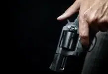 Asawa, patay sang gintiro sang bana; bana patay man sang gintiro ang iya kaugalingon sa Cabatuan