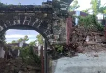 Portion sang entrance arch sang Spanish-era cemetery sa Tubungan, narusdak