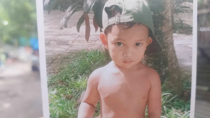 Lost child in Baldoza La Paz